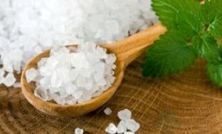 solné koupele k léčbě plísní